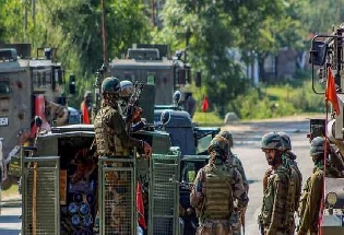 Jammu and Kashmir  : जम्मू-कश्मीर के उधमपुर में सुरक्षा बलों और आतंकियों के बीच मुठभेड़, 1 ग्राम रक्षा गार्ड की मौत